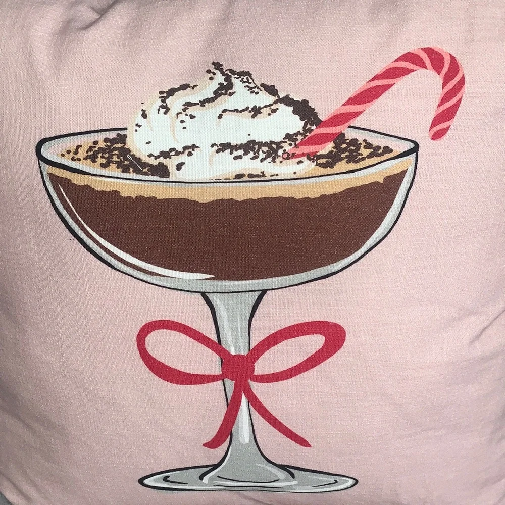 🆕- Oversized Throw Pillows with Chocolate Martini Garnish Set Of 2️⃣